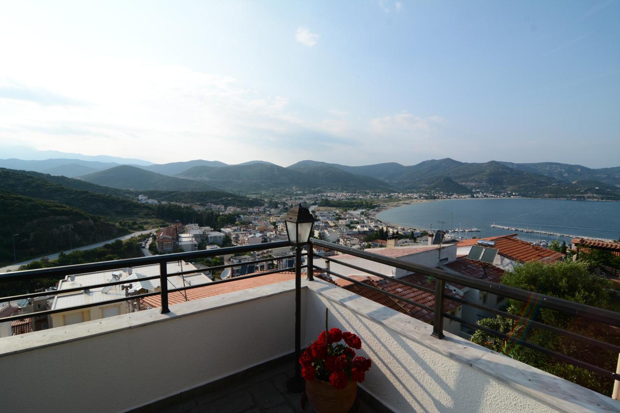 Villa Kirki Nea Iraklitsa Rum bild